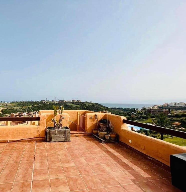 2 Bedroom Penthouse With A Private 360 Rooftop Terrace With Sea And Mountain Views Bahia de Casares Екстериор снимка